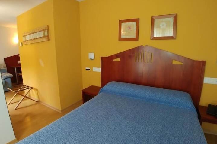 Room 10 of 37