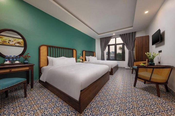 Room 18 of 23