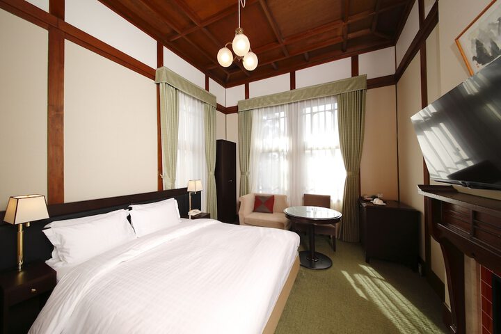 Room 21 of 117