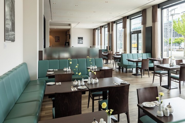 Dining Photos