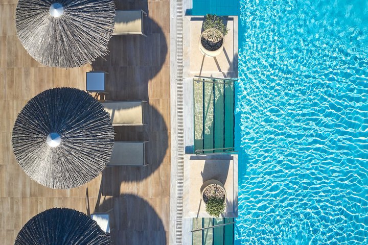 Pool 33 of 75