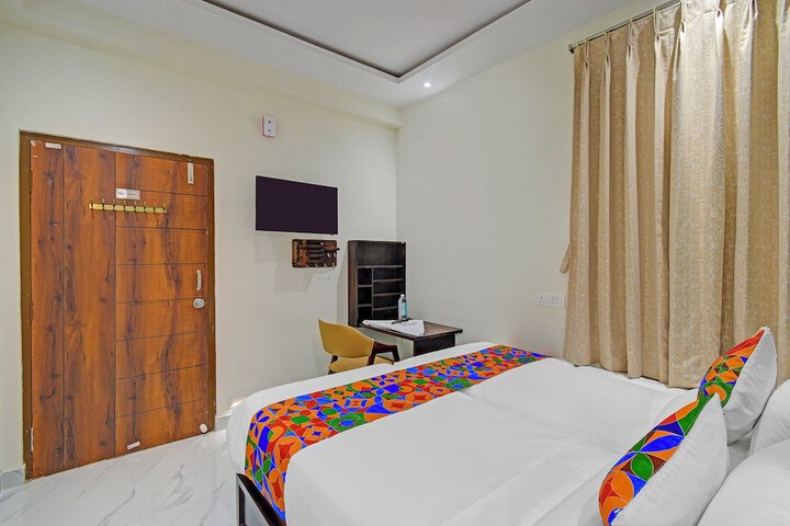 Room 15 of 29