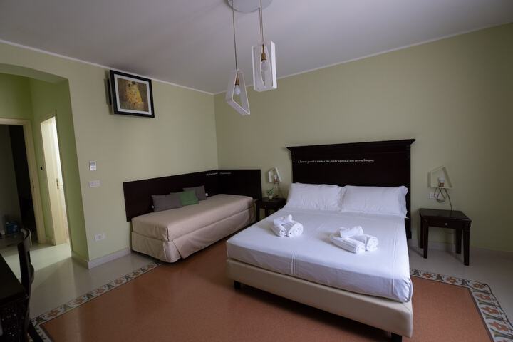 Room 14 of 46