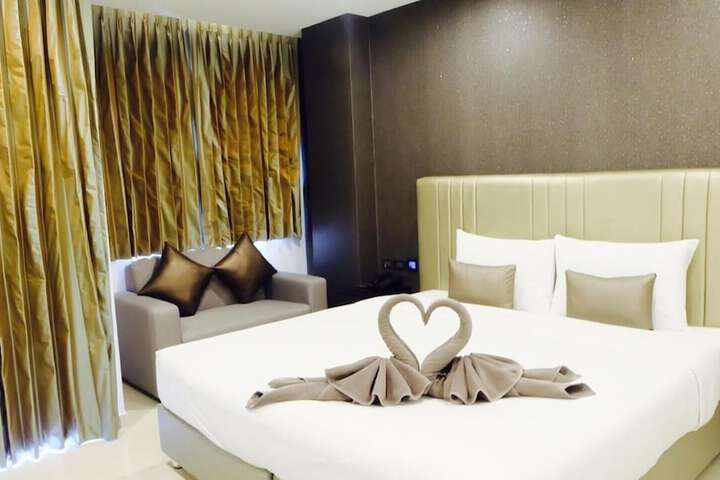 Room 15 of 52