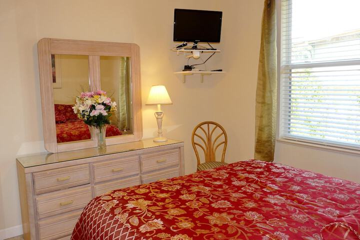 Room 4 of 85