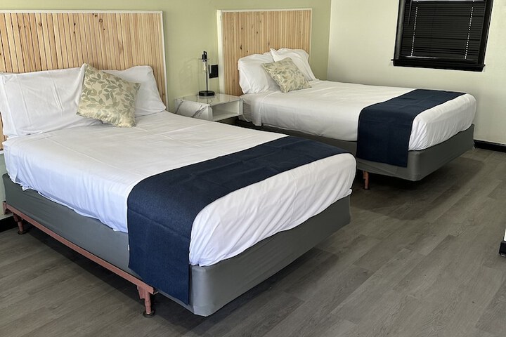 Double Room Mobility Accessible (11 of 21)