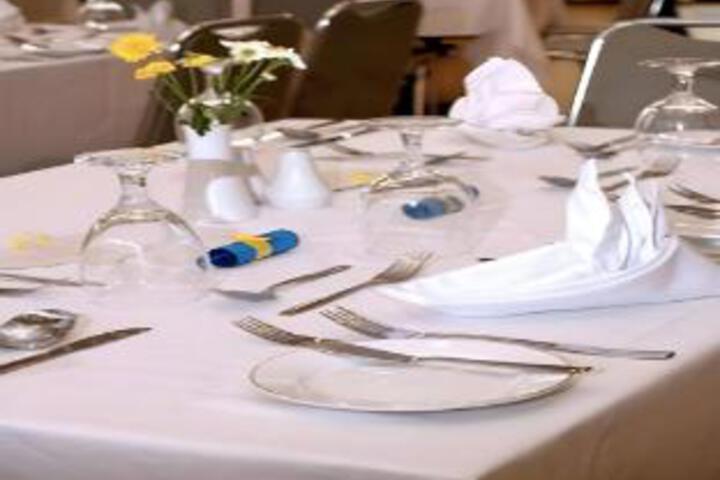 Dining 3 of 11