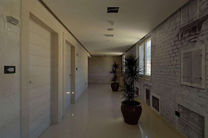 Ballroom/Hall 31 of 39