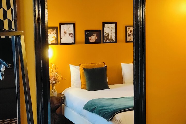 Room 64 of 74