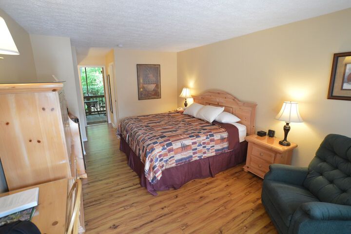 Room 6 of 65