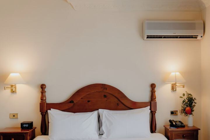 Room 16 of 63