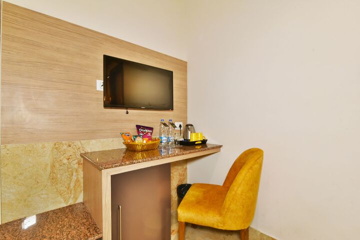 Room 2 of 51