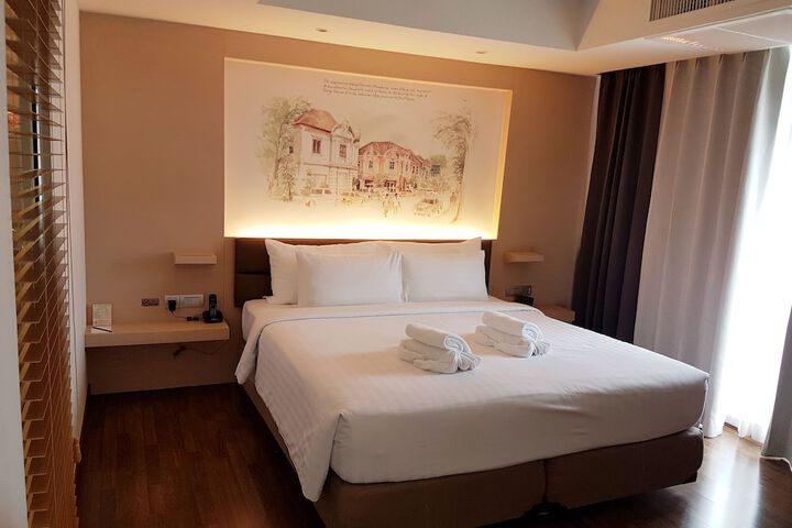 Room 9 of 29
