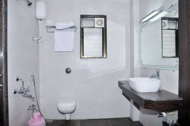 Room 14 of 23