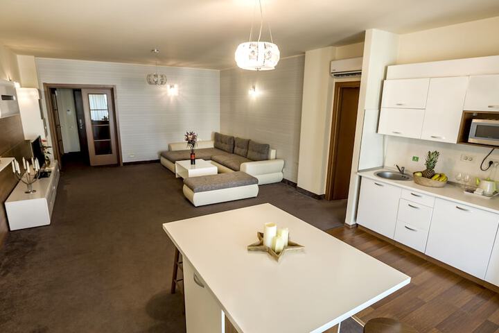 Room 35 of 108