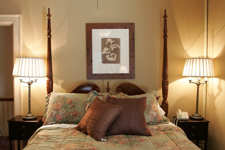 Room 10 of 89