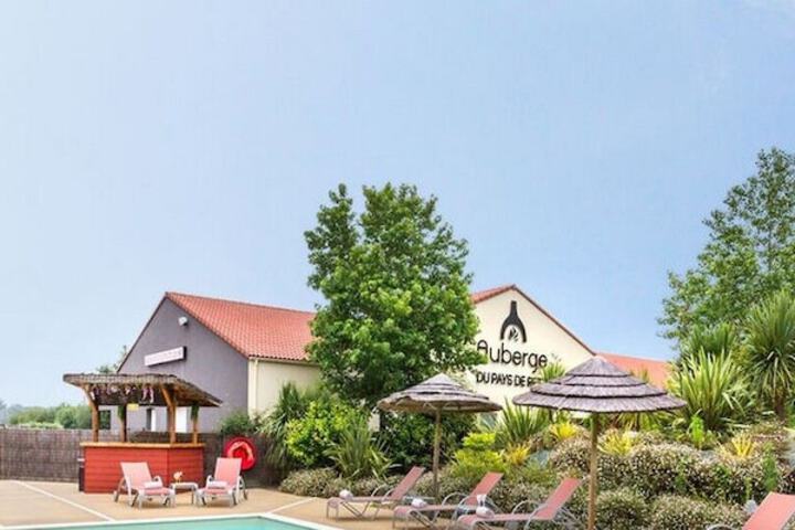 Hotel Pool
