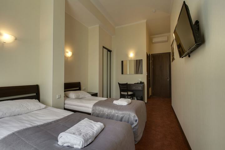 Room 8 of 49