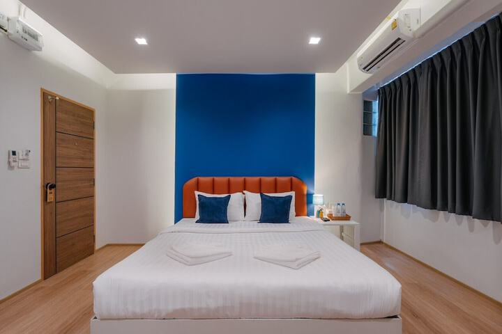 Room 13 of 45