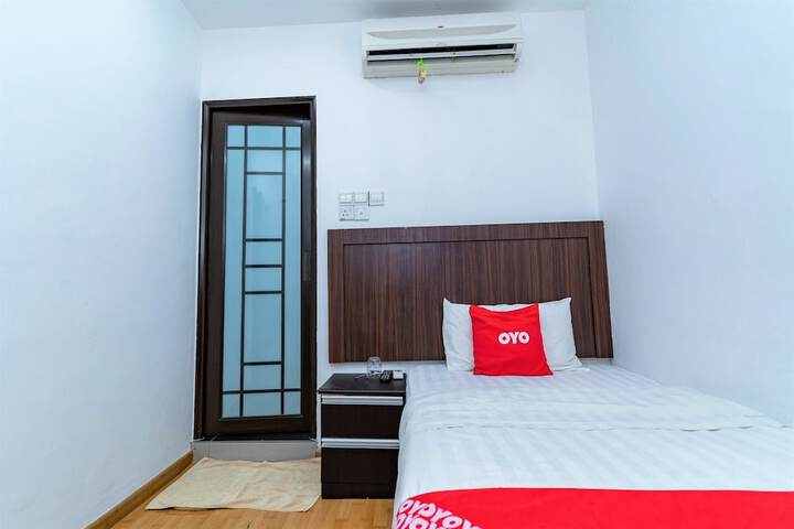 Room 14 of 25