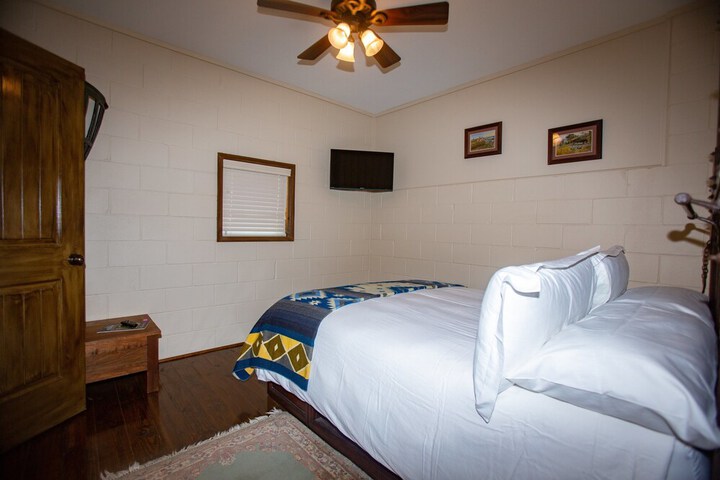 Room 21 of 87