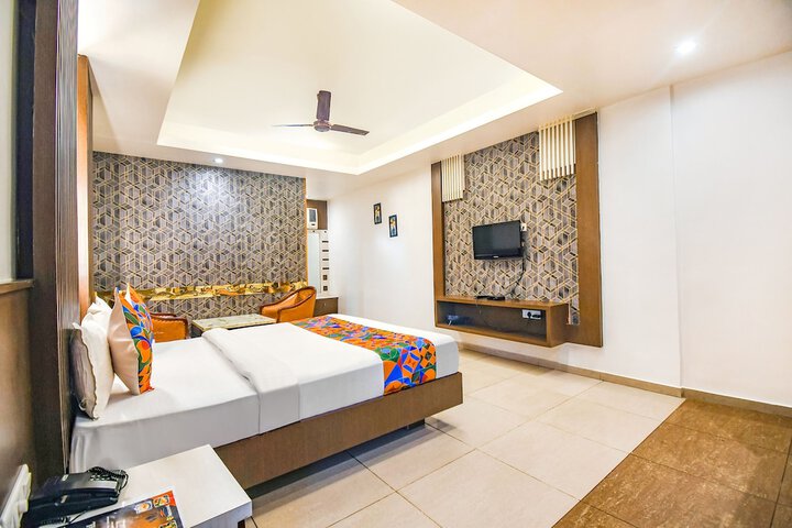 Room 20 of 32