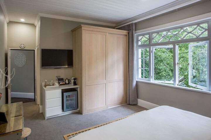 Room 19 of 35