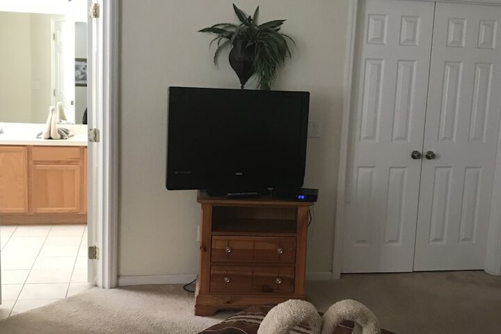 Room 7 of 92
