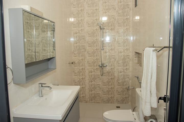 Room 16 of 25