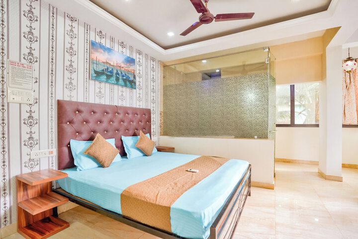 Room 4 of 28
