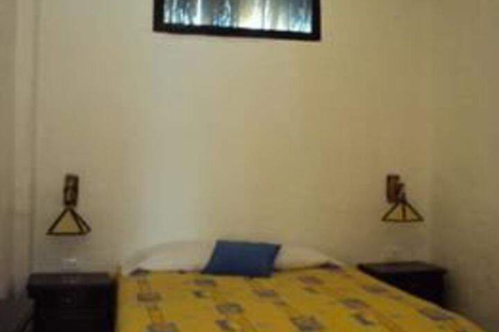 Room 5 of 12