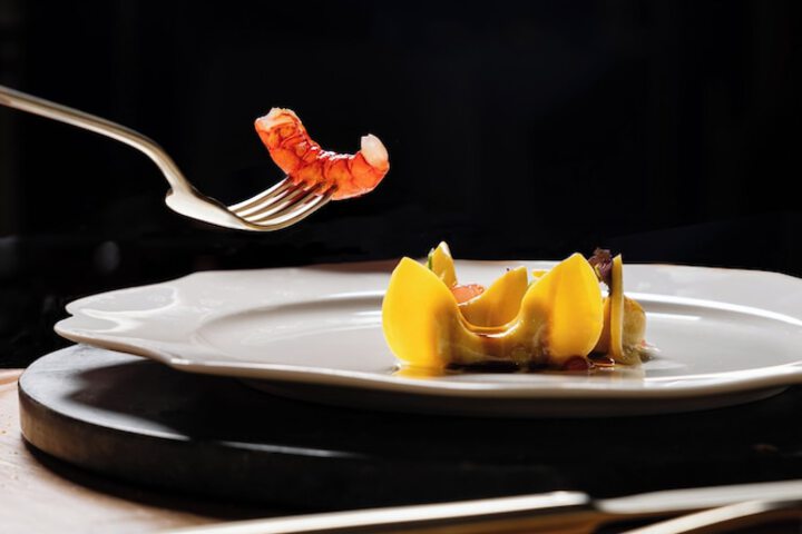 Dining 107 of 157