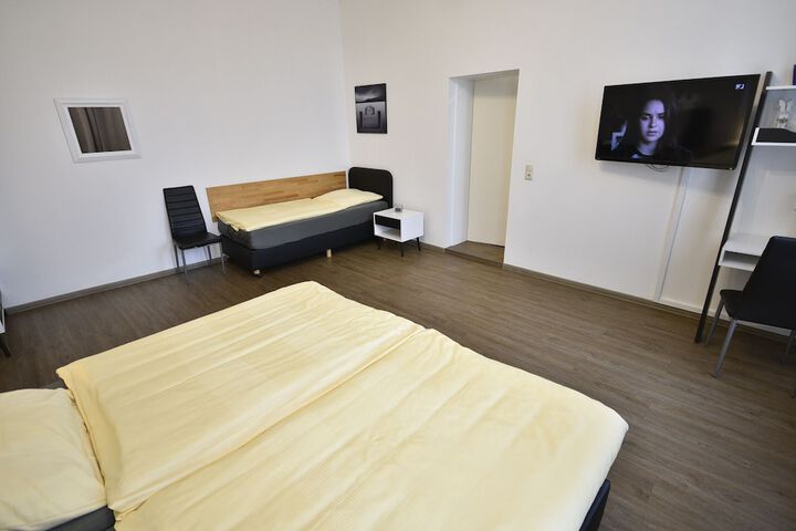 Room 14 of 149