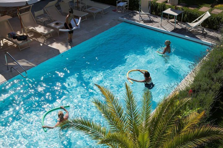 Pool 44 of 68