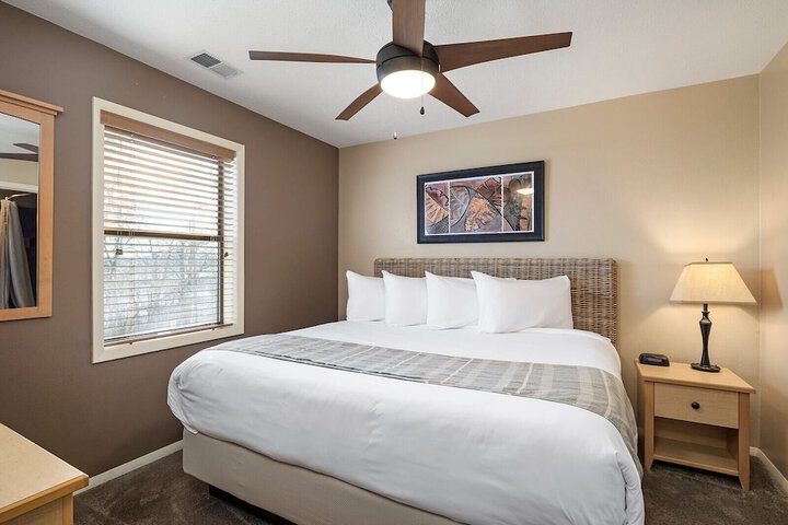 Room 28 of 220