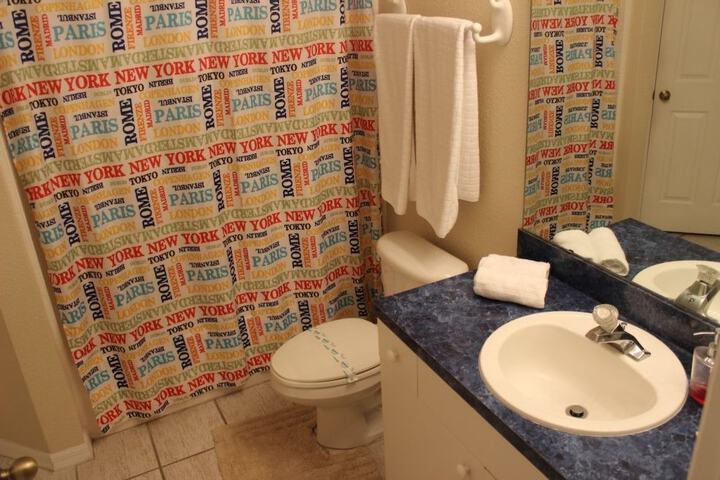 Room 11 of 29