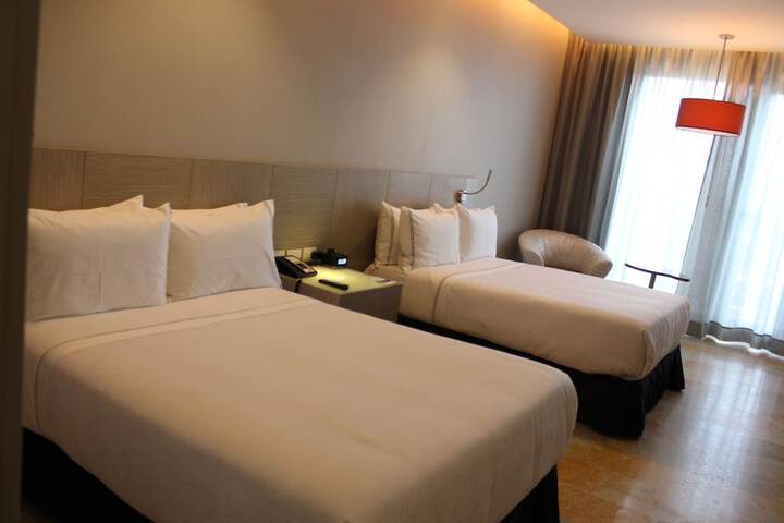 Room 5 of 42