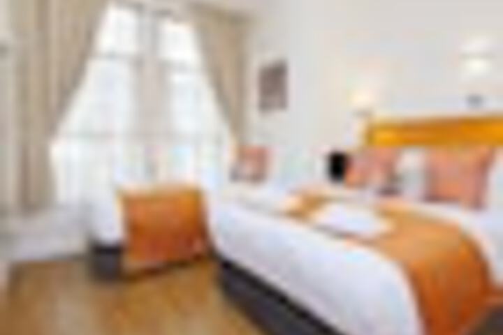Room 17 of 171