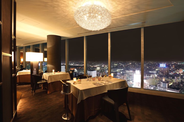 Dining 76 of 116