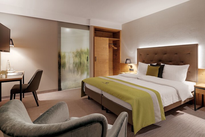 Room 4 of 23