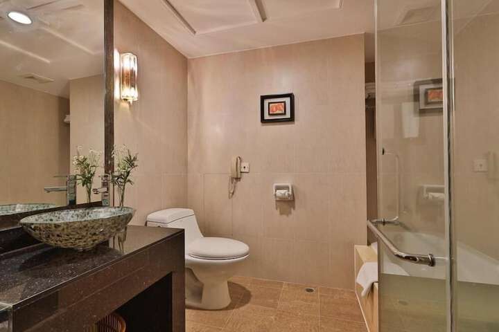 Room 16 of 24