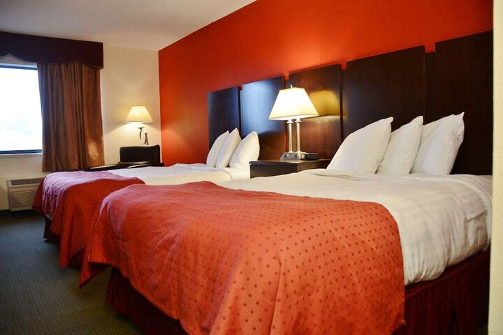 Double Deluxe King Bed (3 of 4)
