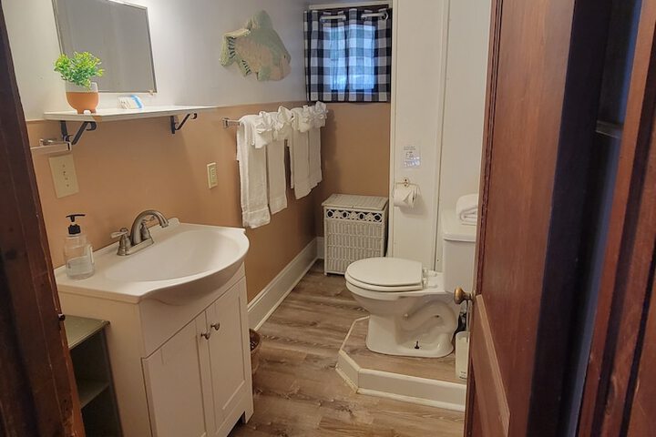 Room 140 of 212