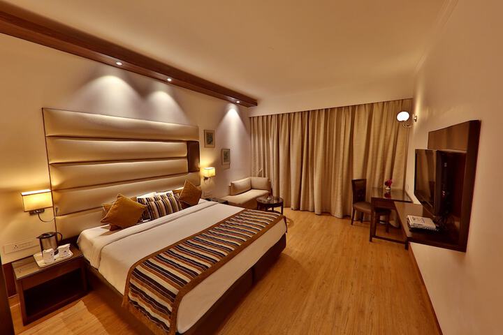 Room 16 of 78