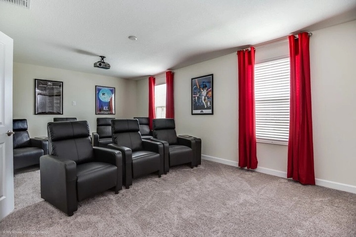 Room 12 of 33