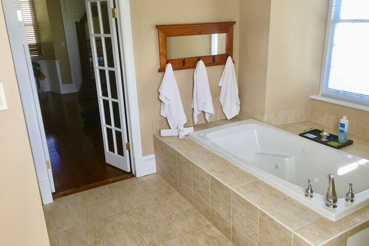 Room 21 of 42