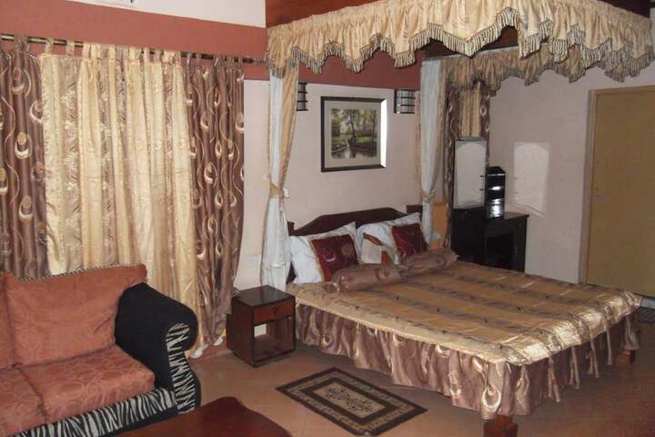 Room 8 of 21