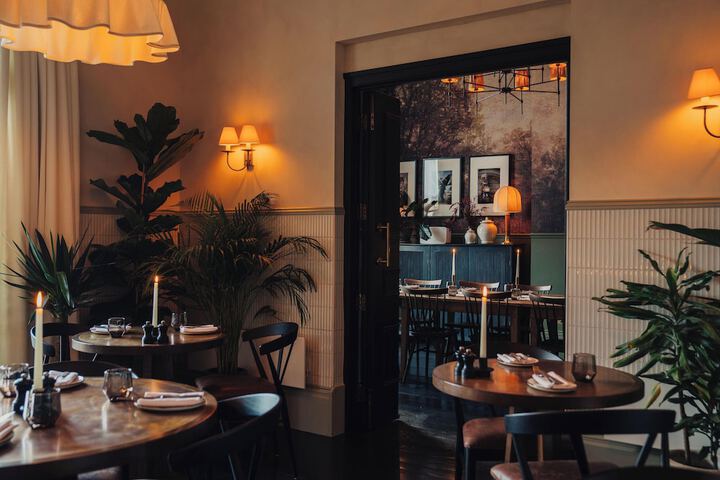 Dining 77 of 120