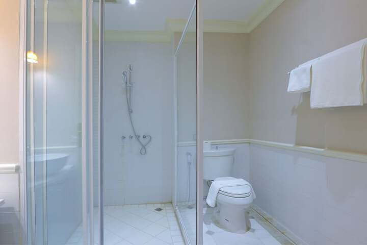 Room 49 of 81