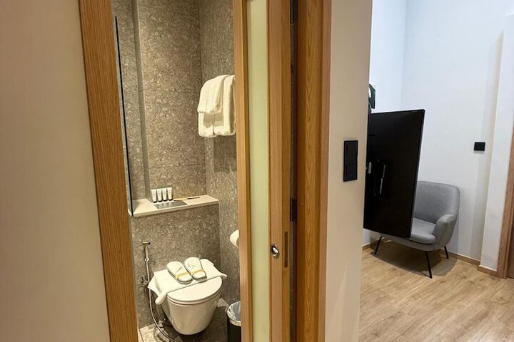 Room 50 of 51
